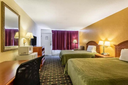 Rodeway Inn Denmark image 30